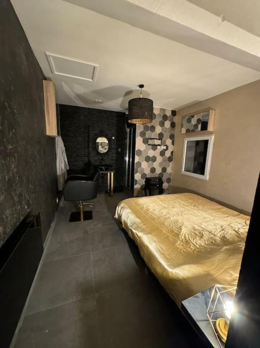 13 Nuances De Grey Jacuzzi Villa Marseille Exterior photo